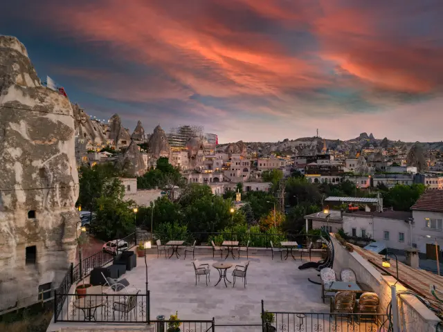 Göreme gün batımı ve Arcus Cappadocia teras manzarası